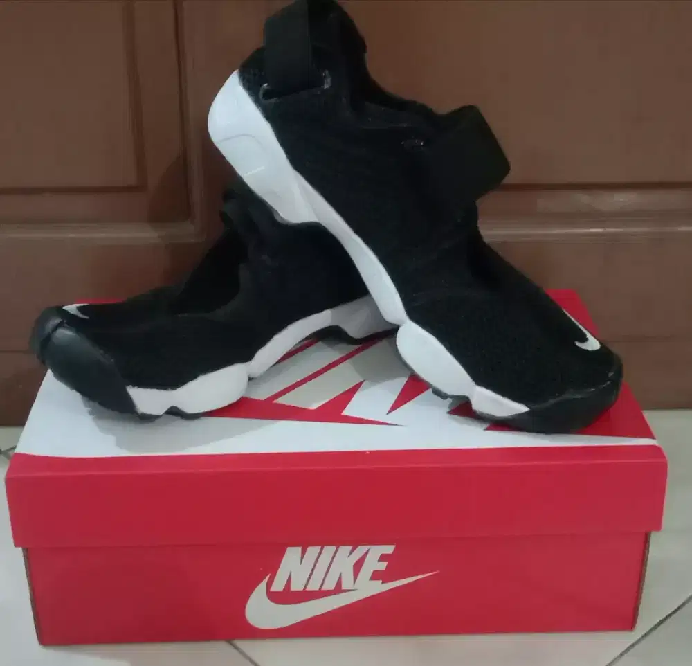 Sepatu Size 40 Kondisi Blm Dipake