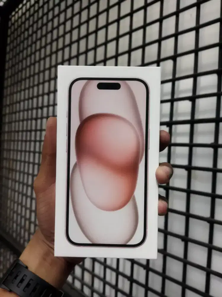 Ready iphone 15 pink