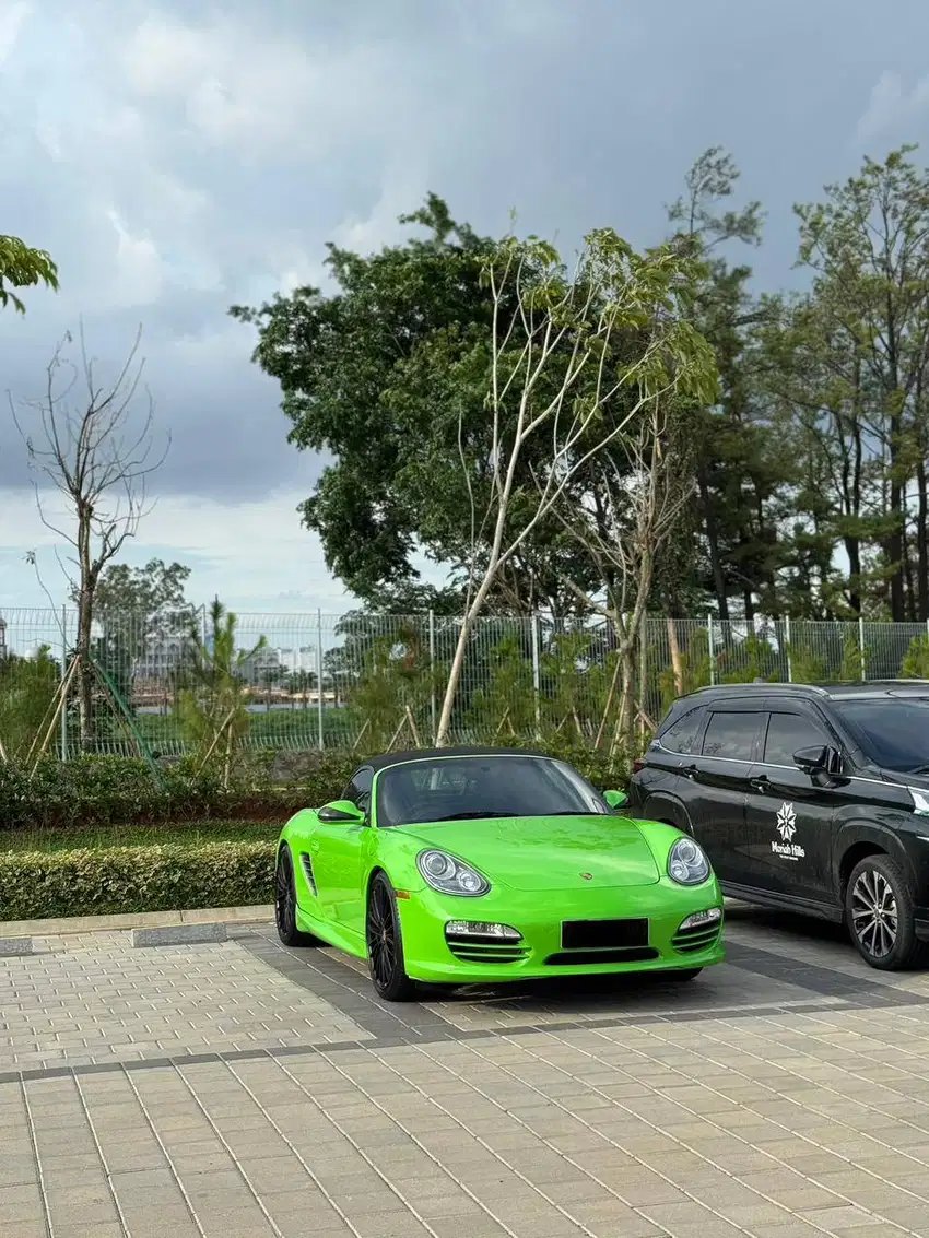 Porsche Boxster 2010 White On Black (Wrapped Green) Soft Top Black