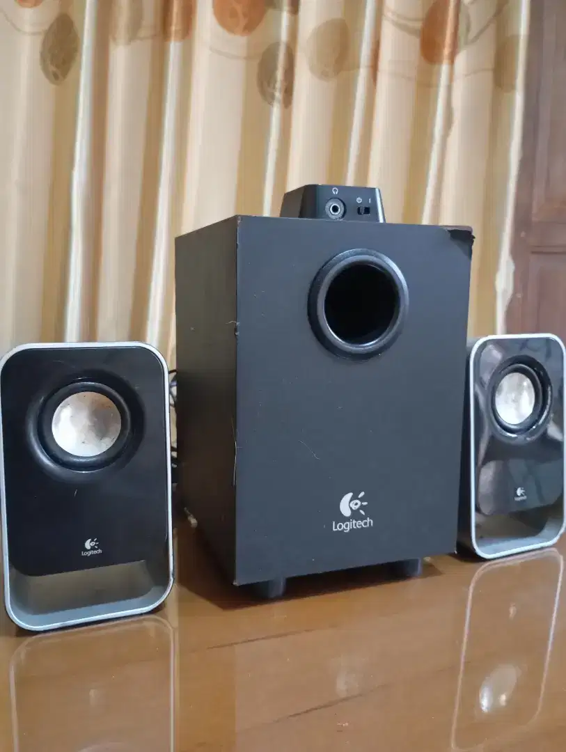 Speaker aktif Logitech LS2.1 multimedia