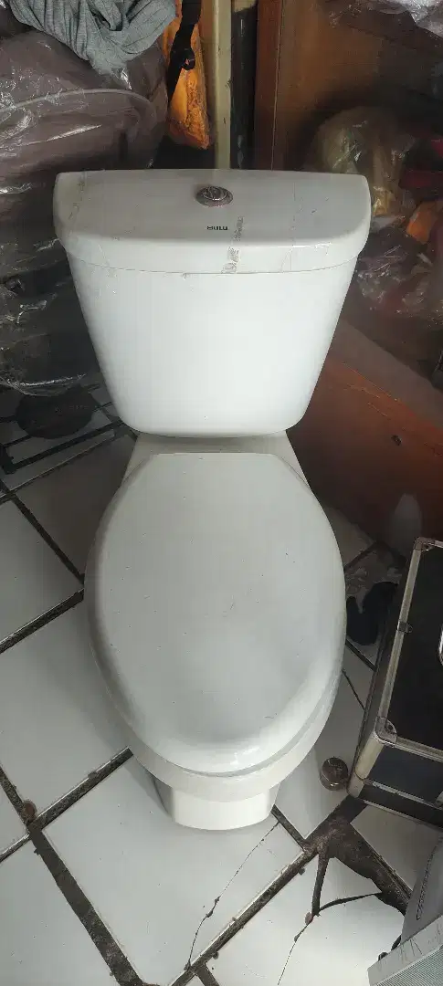 WC/KLOSET DUDUK TOMBOL MURAH