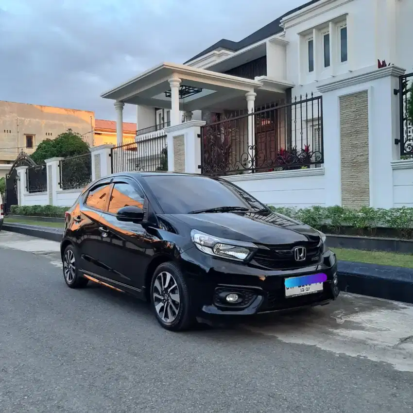 Honda Brio RS tahun 2022 metic