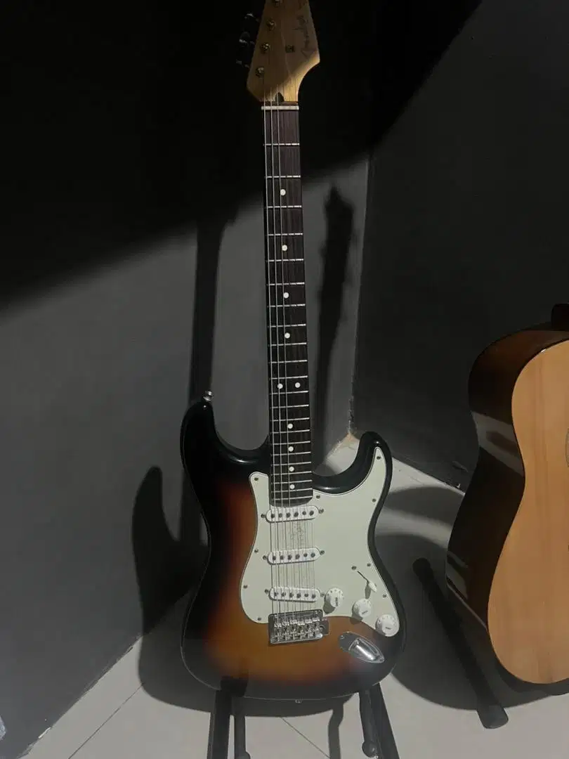 Fender Japan stratocaster hybrid 2