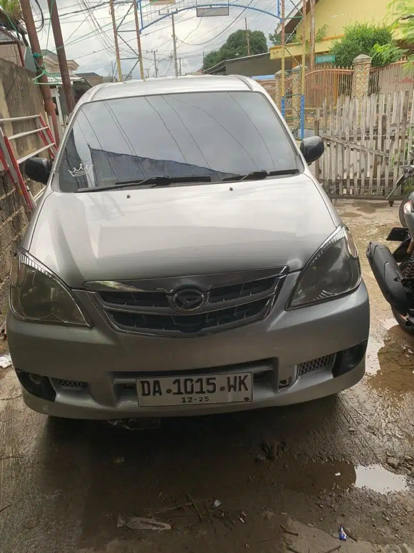 DAIHATSU XENIA 2010