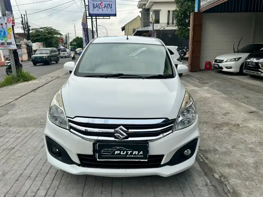 Dp 1jt. SUZUKI ERTIGA 2017 MT