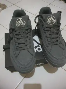 Adidas Swd Abu 42 new