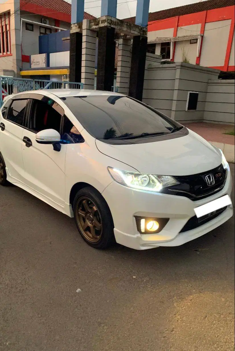 Honda Jazz RS 2016 Matic (Putih)