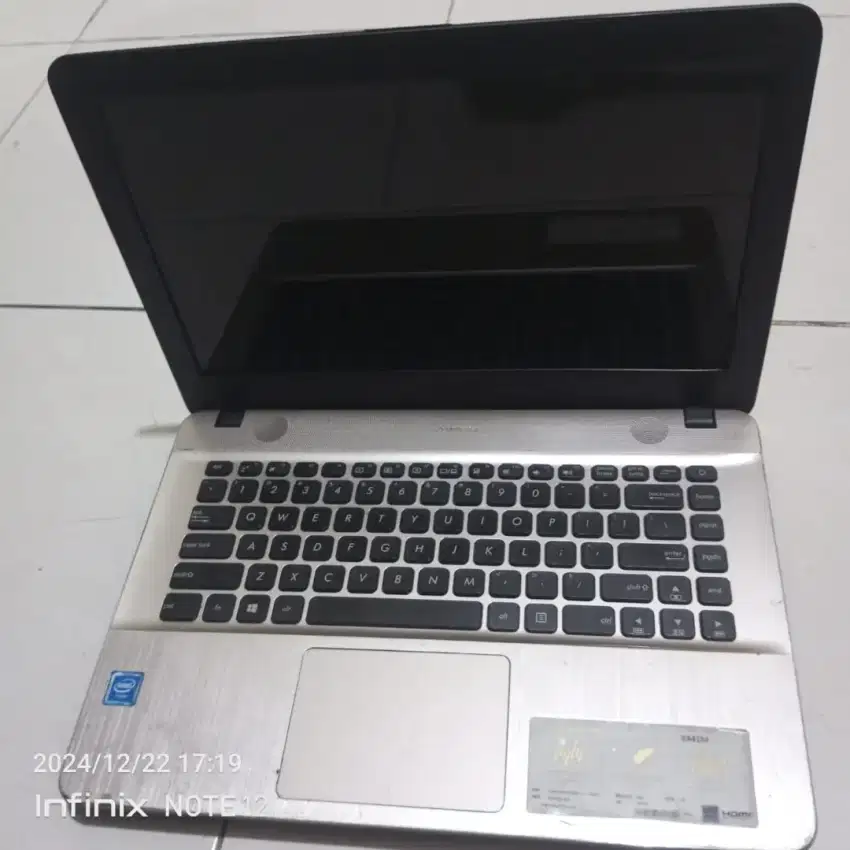 Laptop bekas bagus