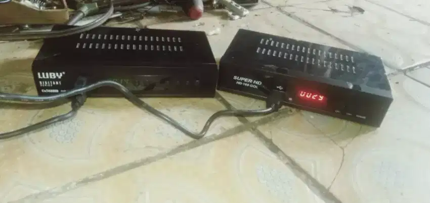 Slhkn plh slh 1 dr set to box siaran tv digital kond normal non remote