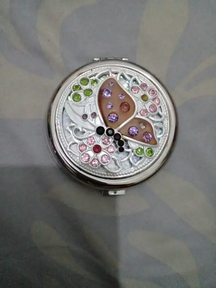 Cermin buat dibawah bawah