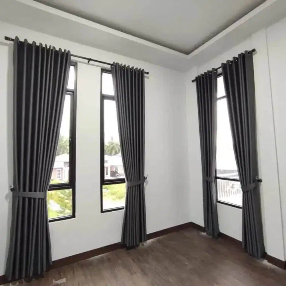 Gorden minimalis dan roller blinds