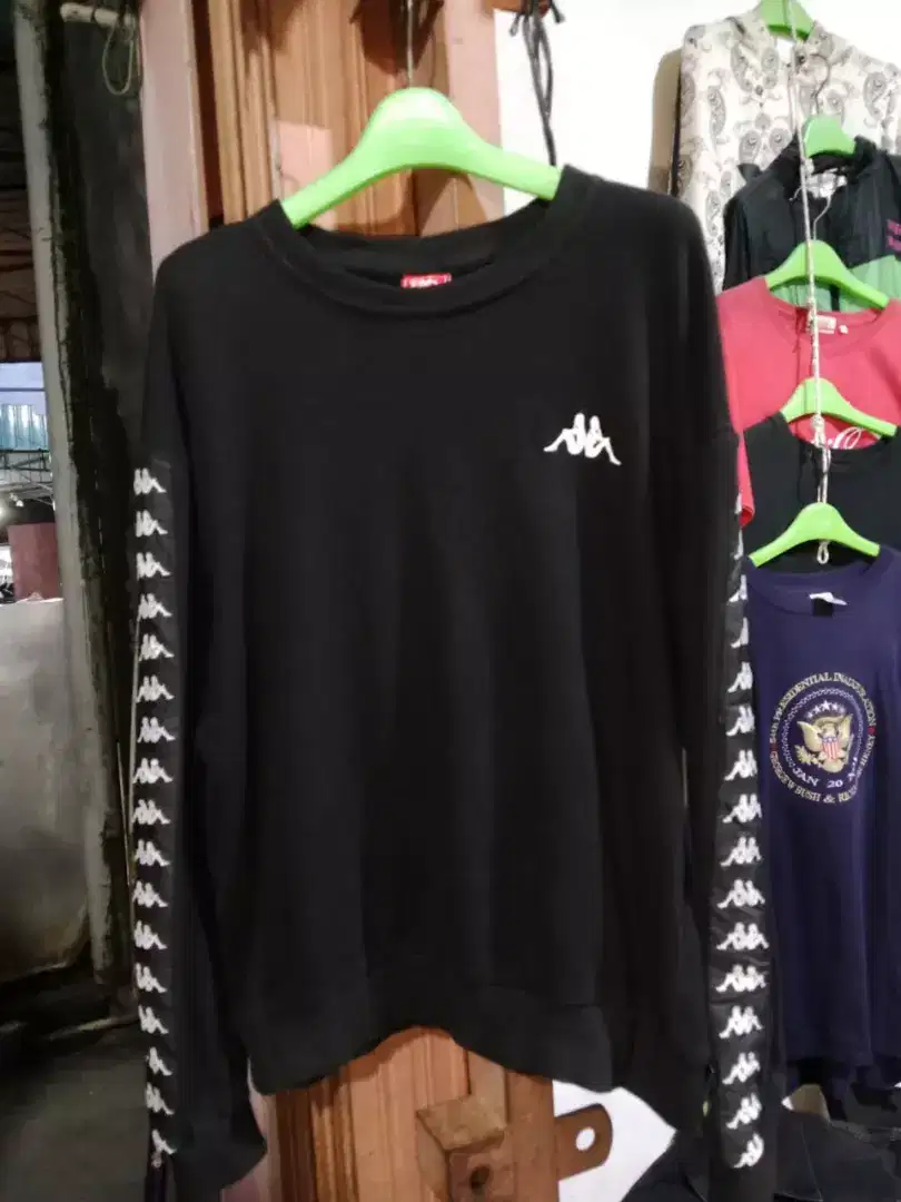 Switer Kappa warna hitam