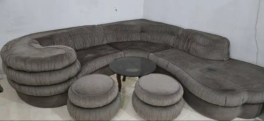 Sofa dengan Meja Kaca Kaki Jati dan 2 Seater (Bekas)