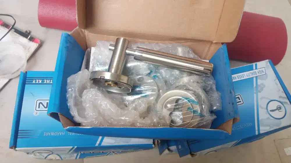 Gagang pintu / hendel pintu dekson