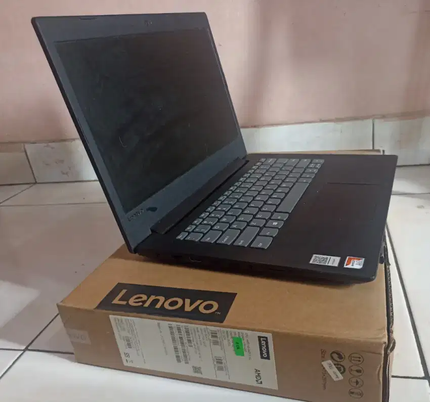 Laptop Lenovo V145-14ASH