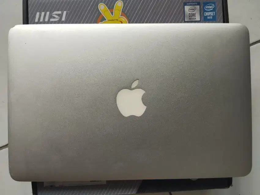 Macbook Air 2010 NVDIA 320M murah saja!