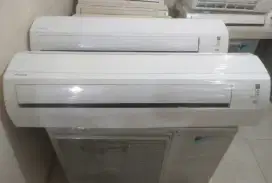 AC 2pk Daikin 1tahunan pakai preon r32 mulus dan normal