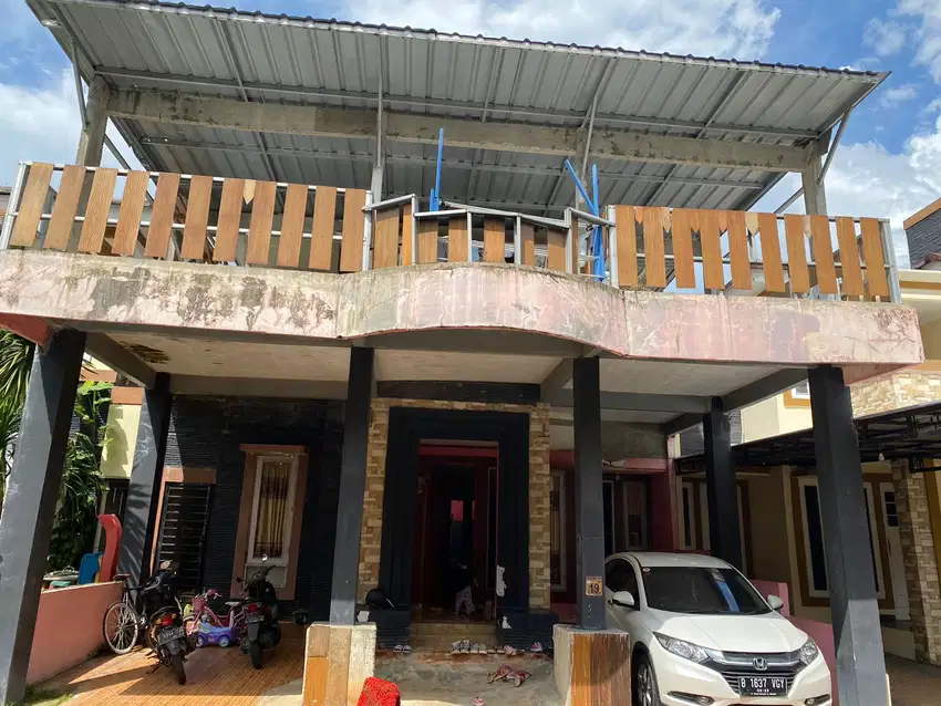 Jual rumah 2 lantai murah Valencia dekat alam sutera