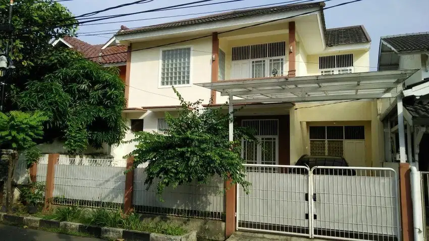 Rumah di Perum Bumi Pesanggrahan Mas, Jl.Griya I, Petukangan Selatan