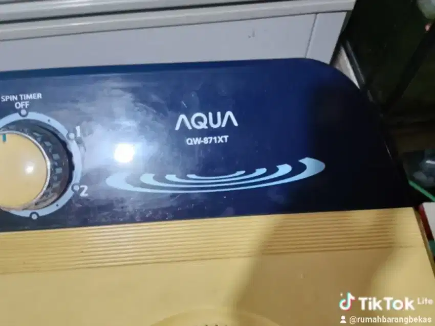 Mesin cuci Aqua 2 tabung ukuran 8.5 kg