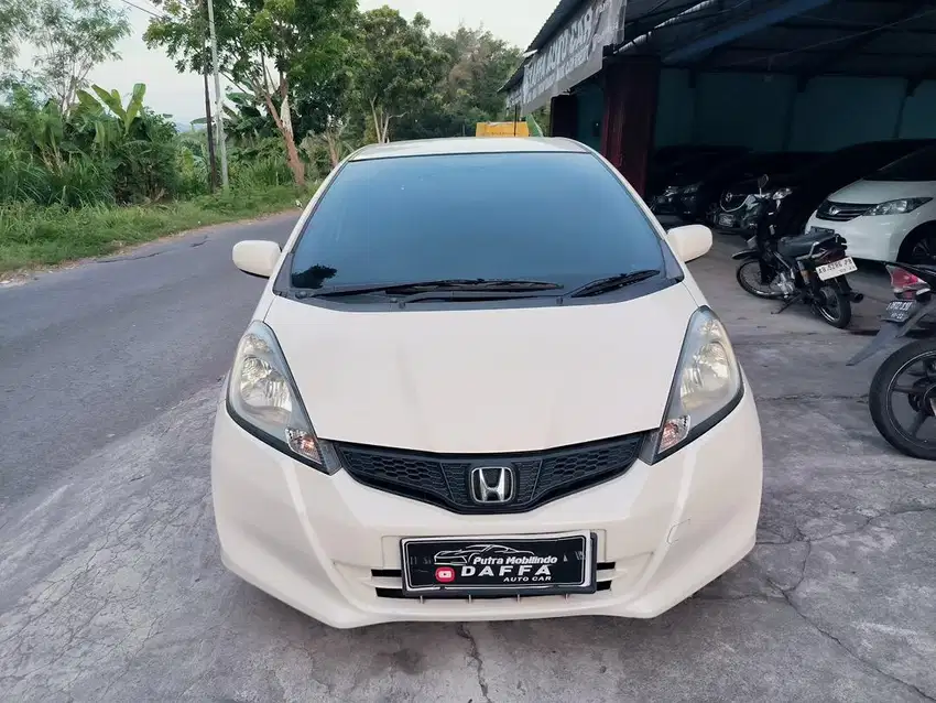 DP 2jt.Honda Jazz 2012 Matic