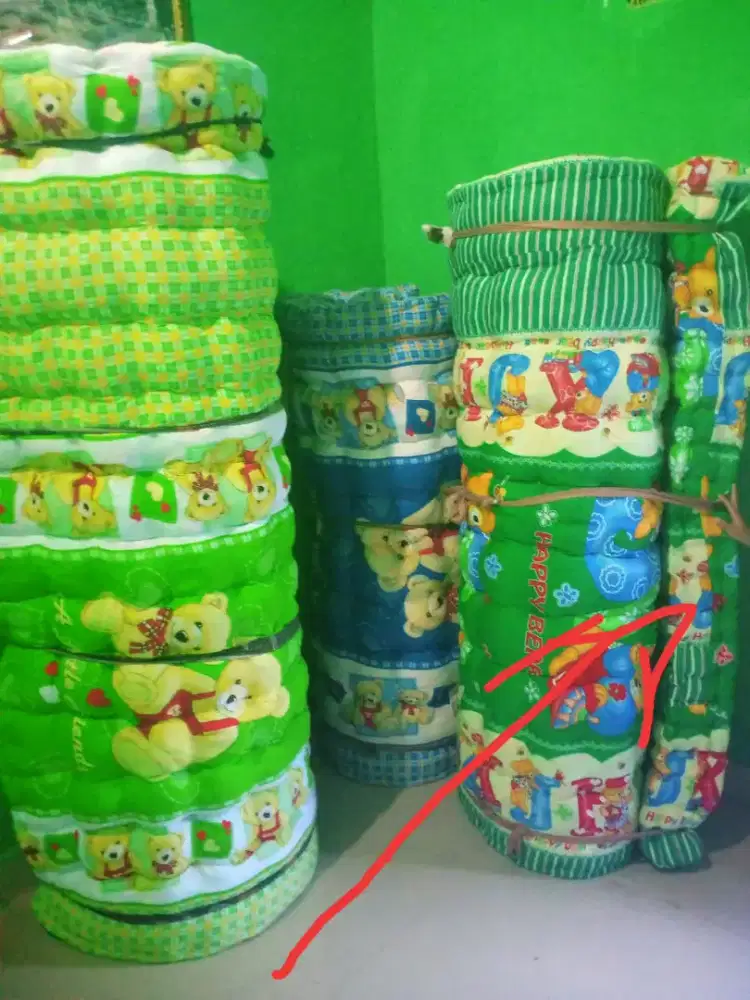 kasur model kapukkk tapi isii full busaaaa