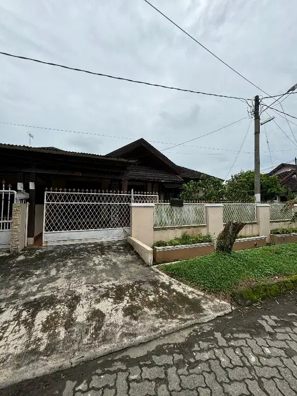 dijual Rumah Luas Villa di Tasbih 1 setiabudi