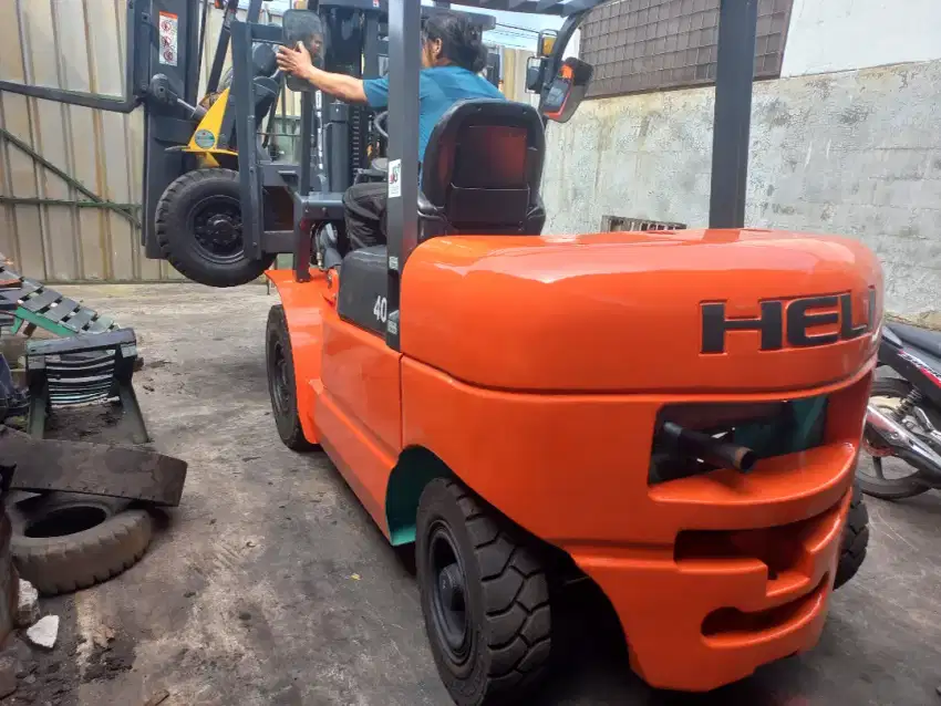 Forklift patria heli 4 ton trilift