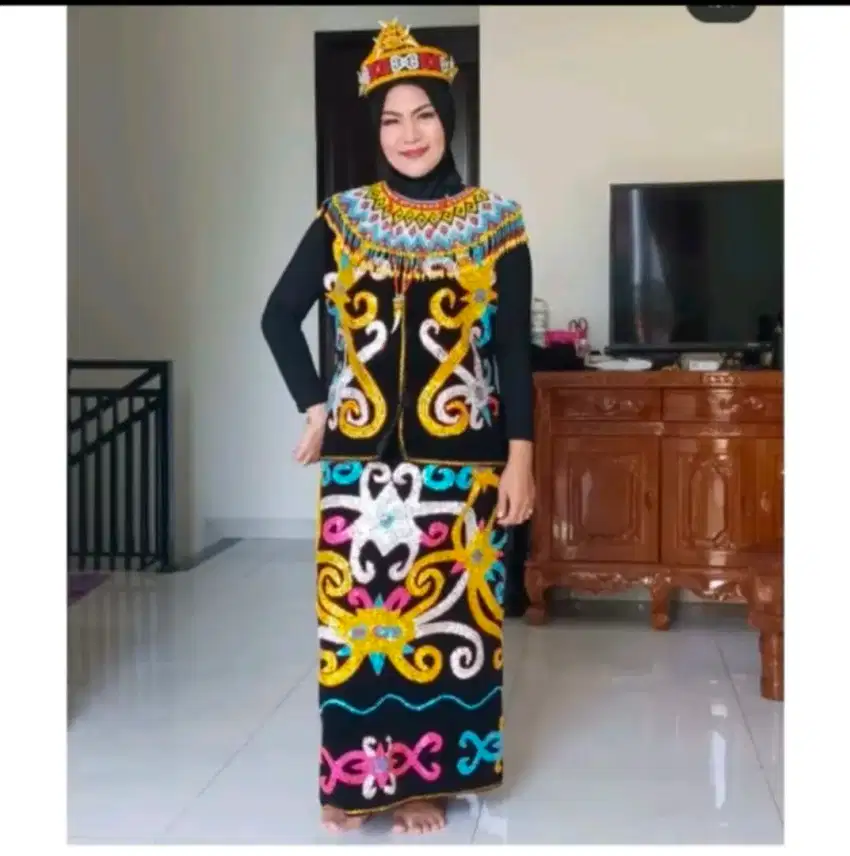 Baju adat kalimantan wanita dewasa