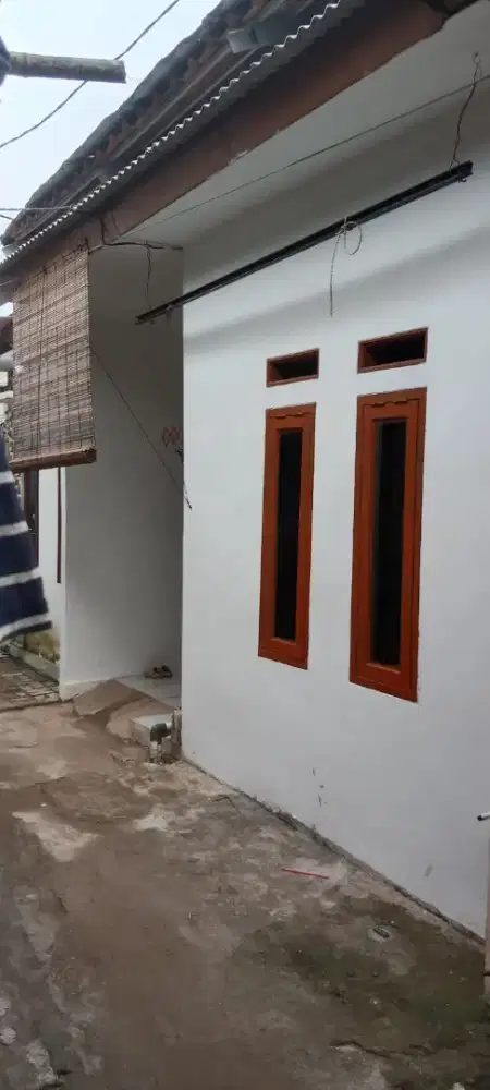 Dijual Rumah Strategis Ciledug Tangerang AJB Bisa Naik SHM,Harga Nego.