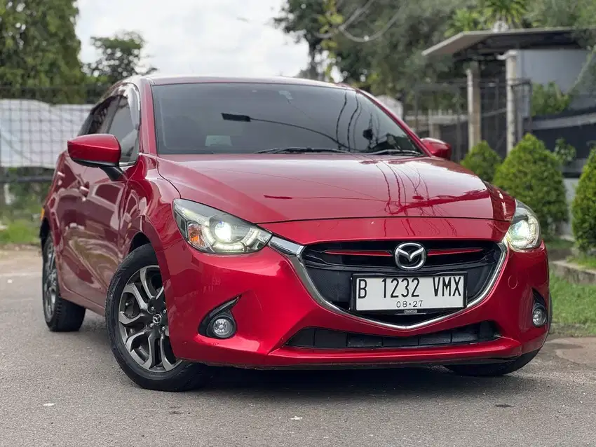 Mazda 2 GT AT MERAH MENYALA