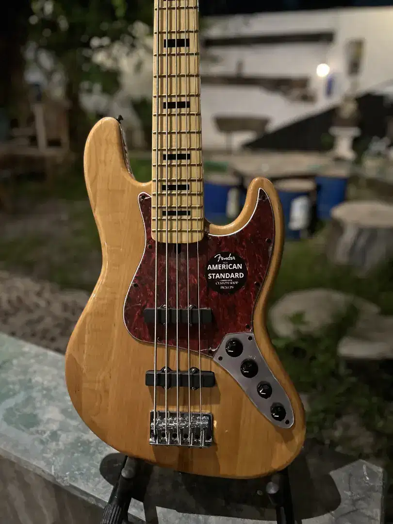 Bass fender jazz 5st