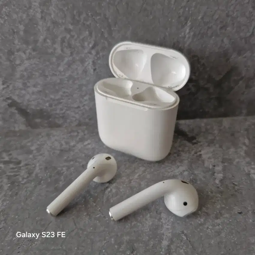 Apple AirPods Gen 2 | Second | 2nd