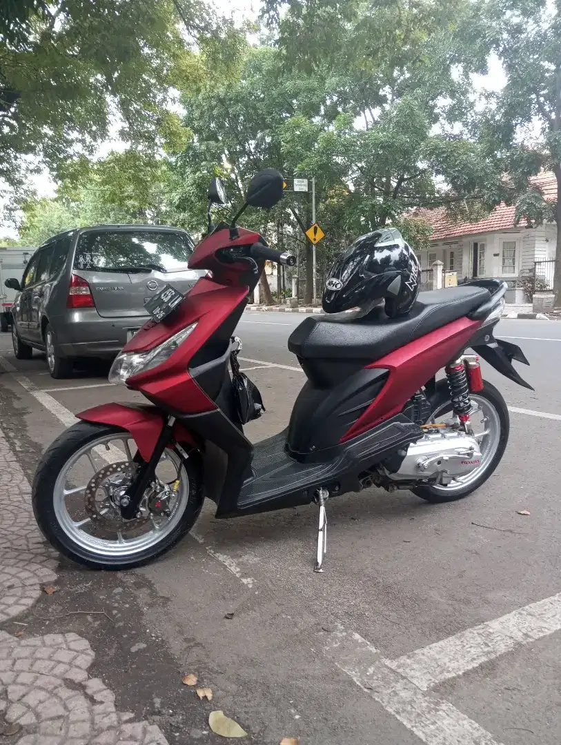 Beat karbu (130 cc, ss lengkap) mau bt/tt (kzr/vario) ajuin aja hehe