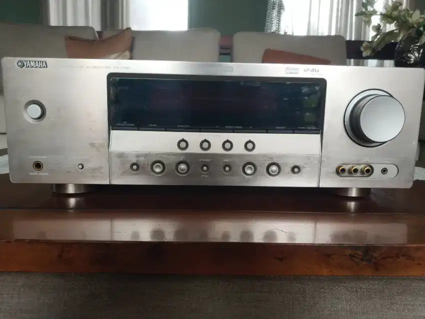 Amplifier Yamaha RX V361.Sound AV Receiver. Cinema DSP Digital.DTS 5.1