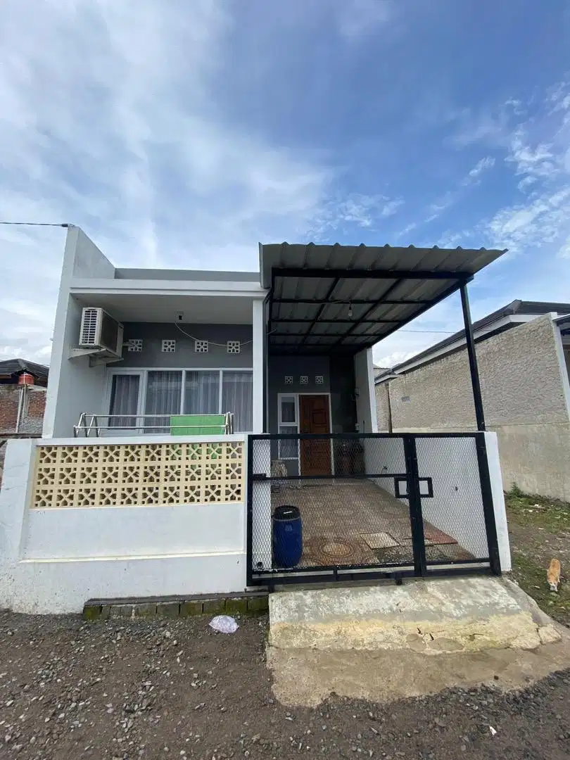 RUMAH MODERN FULLSPEK DEKAT AKSES TOL