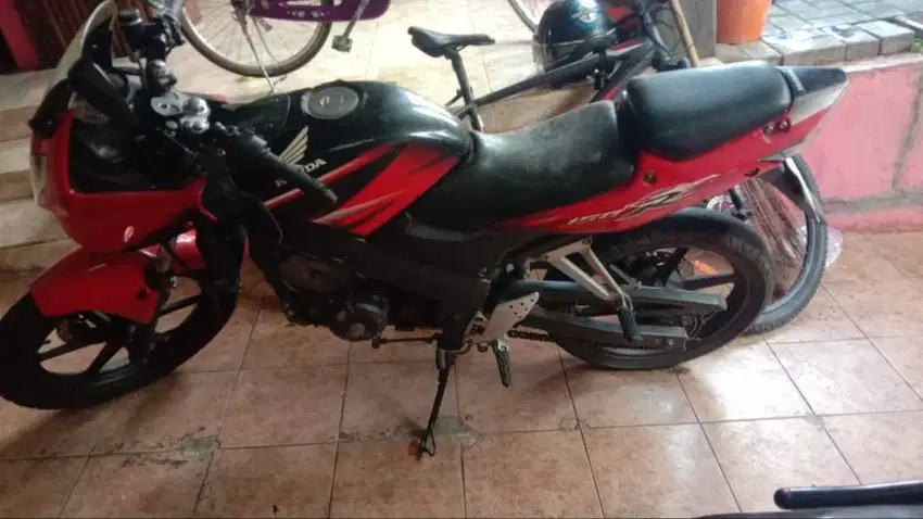 Jual motor bekas individu CBR 150 old thailand