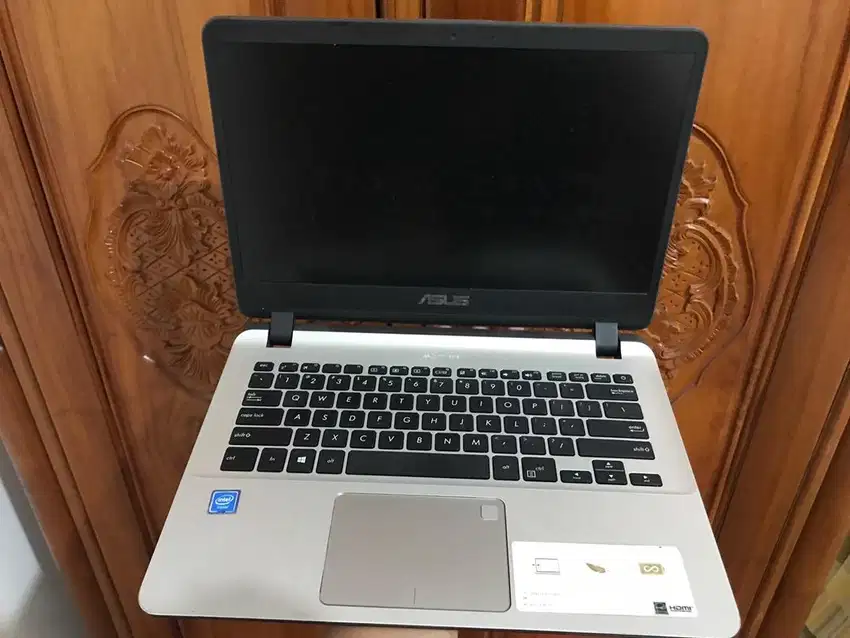 Dijual Laptop asus A407M