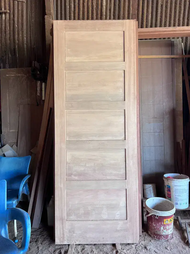 Kusen Pintu Kayu Kamper