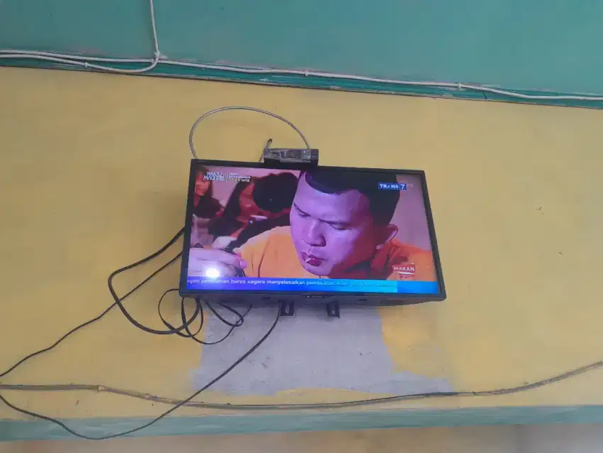 Di Jual TV Merek Sharp 24 inch