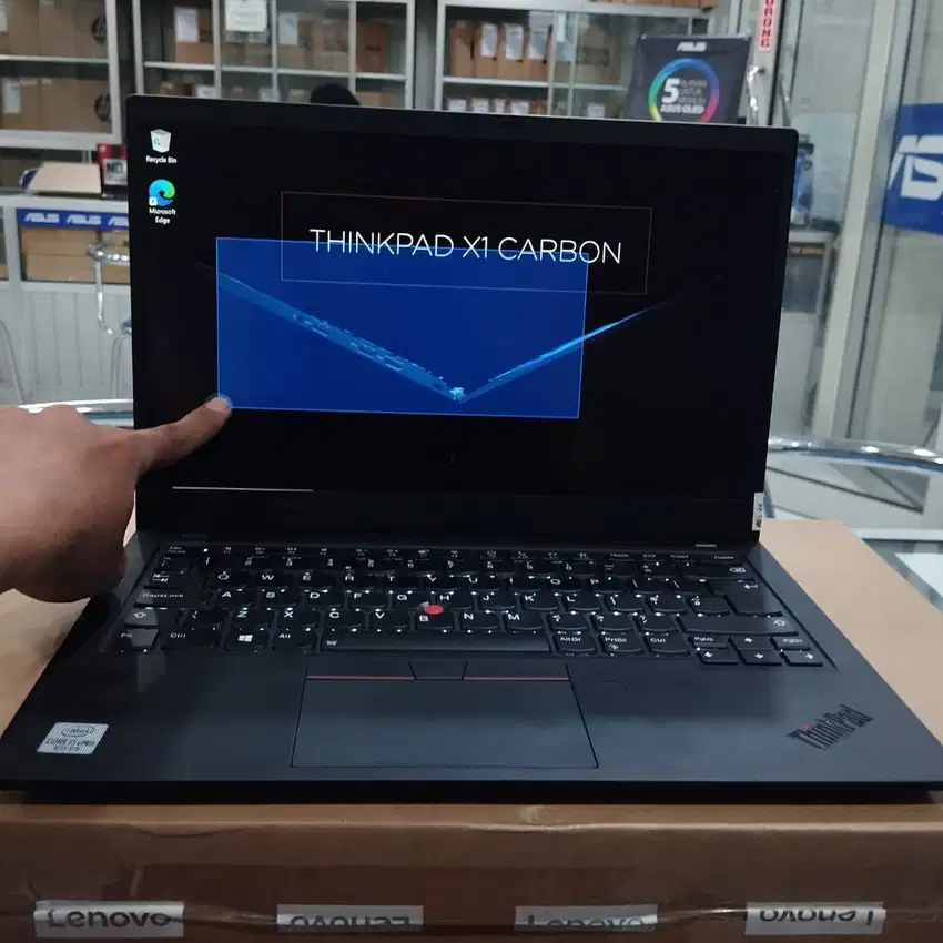 Lenovo ThinkPad X1 Carbon i5 gen 10 RAM 16GB SSD 256GB Touchscreen