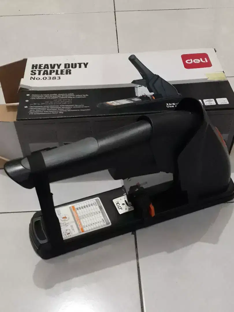 STAPLER JILID DELI HEAVY DUTY 0383 BESAR