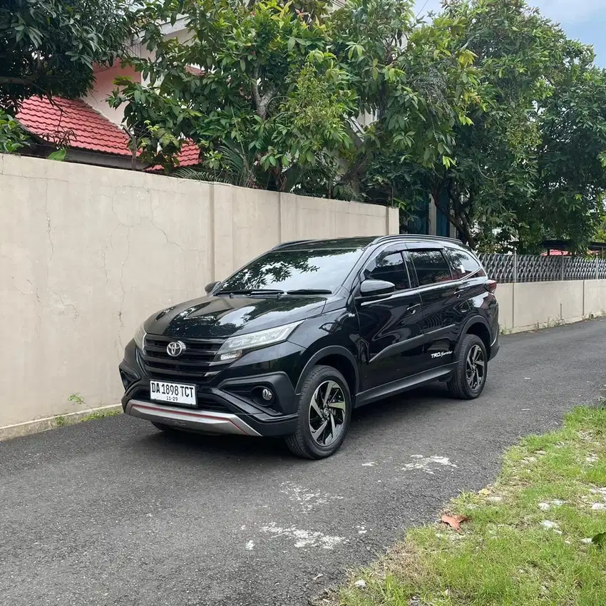 Toyota Rush 1.5 TRD Sportivo thn 2018 Matic