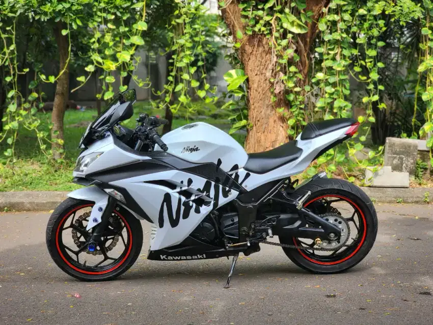 KAWASAKI NINJA 250FI 2013 PUTIH LOW KM MULUS PAJAK ON