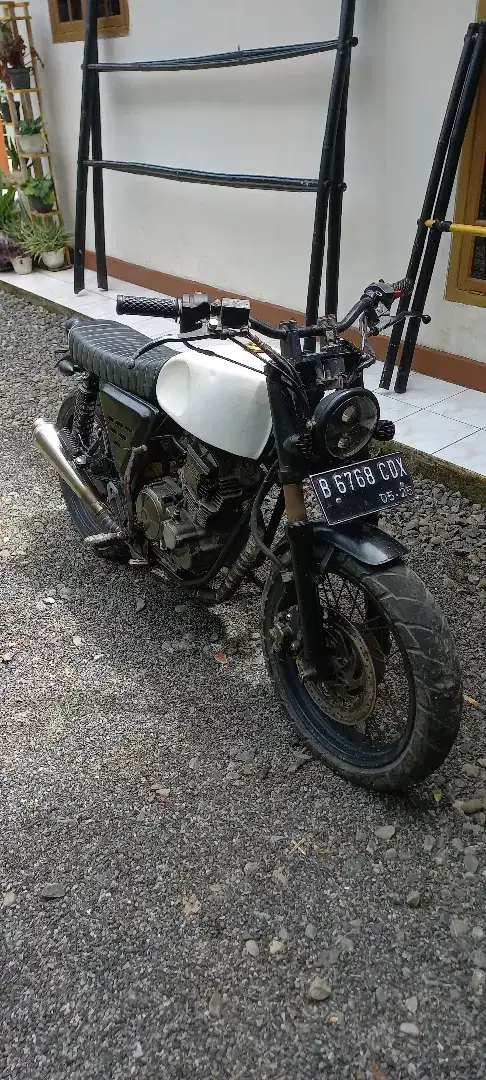 Motor custom caferacer mesin yamaha scorpio 225cc