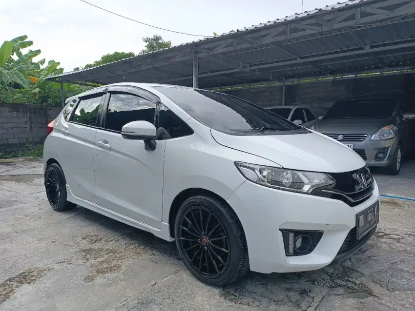 Honda Jazz RS matic GK5 2015. Asli bali tangan pertama. Low km records