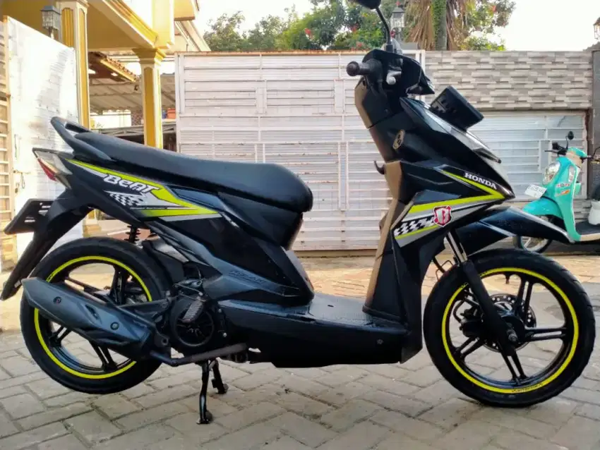 Honda Beat eco lengkap motor sehat walafiat keterangan detail dibawah