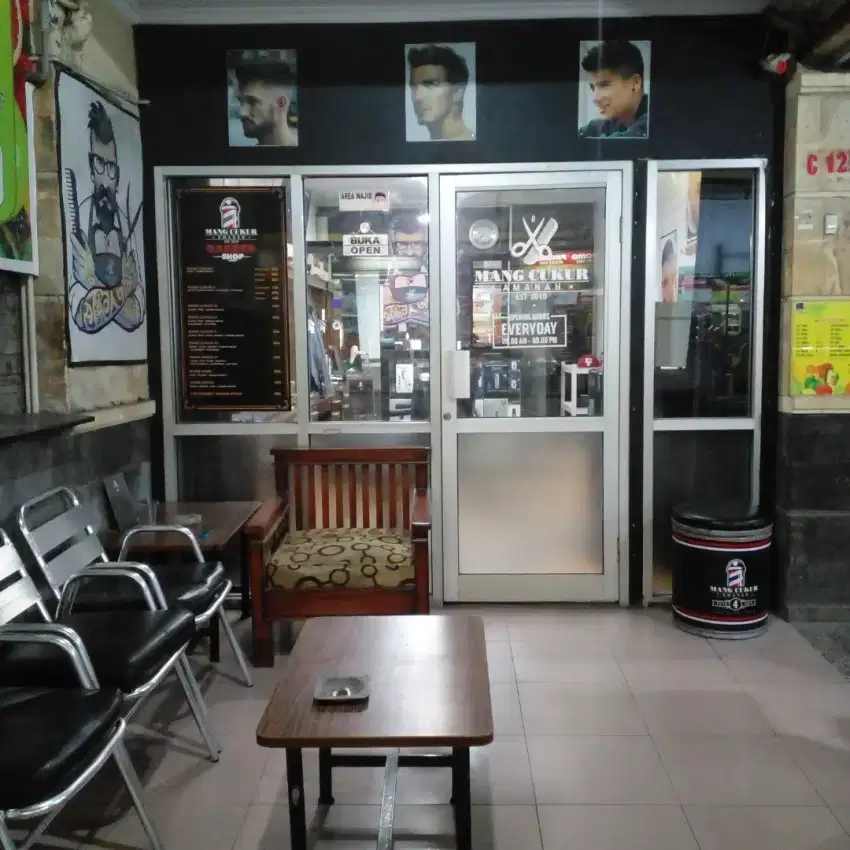 Lowongan kerja barbershop bandung timur.