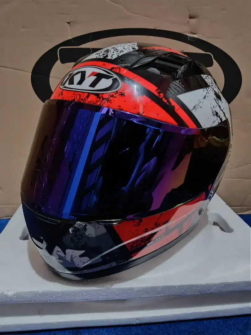 Helm Fullface KYT R10