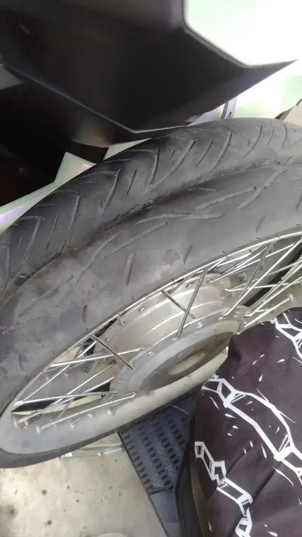 Velg jari-jari Vario 125